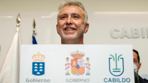 El presidente de Canarias, Ángel Víctor Torres, ofrece una rueda de prensa tras participar en el gabinete de crisis de la erupción volcánica de La Palma. El presidente de Canarias, Ángel Víctor Torres, ofrece una rueda de prensa tras participar en el gabinete de crisis de la erupción volcánica de La Palma.