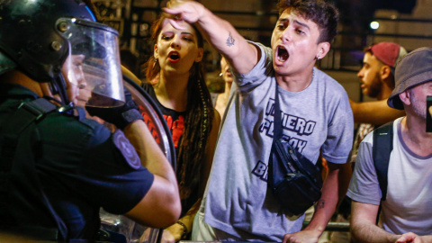 2 febrero 2024 Palos, balas de goma y gases en otro día de furia en la protesta social contra Milei 2 febrero 2024 Palos, balas de goma y gases en otro día de furia en la protesta social contra Milei