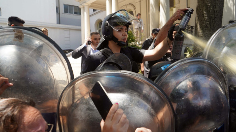 2 de febrero 2024 Palos, balas de goma y gases en otro día de furia en la protesta social contra Milei 2 de febrero 2024 Palos, balas de goma y gases en otro día de furia en la protesta social contra Milei