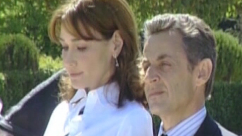 Caral Bruni cumple 42 años Caral Bruni cumple 42 años