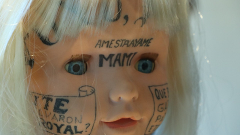 'Niña tatuada', obra de Jorge Pineda que denuncia la violencia verbal de los piropos a las niñas y mujeres.