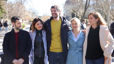 El equipo de ministras y ministros de Sumar (I-D: Pablo Bustinduy, Sira Rego, Ernest Urtasun, Yolanda Díaz y Mónica García) durante la manifestación en apoyo a Palestina del 17 de febrero de 2024 en Madrid. El equipo de ministras y ministros de Sumar (I-D: Pablo Bustinduy, Sira Rego, Ernest Urtasun, Yolanda Díaz y Mónica García) durante la manifestación en apoyo a Palestina del 17 de febrero de 2024 en Madrid.