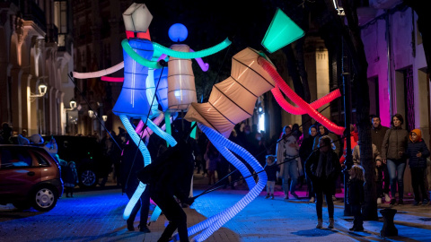 Un momento del espectáculo que recorrió este domingo las calles de Palma de Mallorca como inauguración del encendido navideño.
