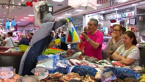 Las autoridades sanitarias reaccionan tras varios casos de anisakis por consumir pescado congelado Las autoridades sanitarias reaccionan tras varios casos de anisakis por consumir pescado congelado