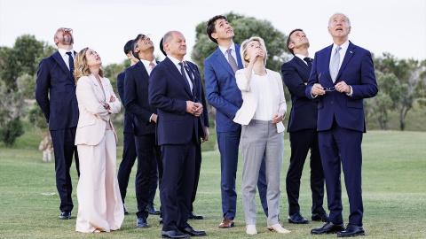 Los integrantes del G7 y la presidenta de la Comisión Europea, Ursula von der Leyen, reunidos en el sur de Italia, a 13 de junio de 2024. Los integrantes del G7 y la presidenta de la Comisión Europea, Ursula von der Leyen, reunidos en el sur de Italia, a 13 de junio de 2024.