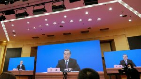 China reivindica su "papel constructivo" como mediador entre Rusia y Ucrania China reivindica su "papel constructivo" como mediador entre Rusia y Ucrania