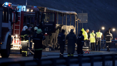 La autopista de Bosnek (Bulgaria) donde el autobús ardió en llamadas. La autopista de Bosnek (Bulgaria) donde el autobús ardió en llamadas.