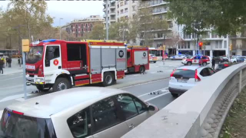 Mueren cuatro personas en el incendio del local donde vivÃan en Barcelona Mueren cuatro personas en el incendio del local donde vivÃan en Barcelona