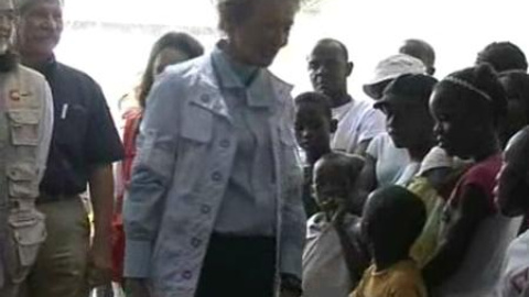 De la Vega visita un campo de refugiados en Haití De la Vega visita un campo de refugiados en Haití