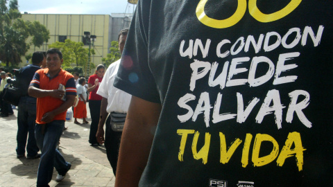 Imagen de archivo de una campaña de prevención contra el VIH. Imagen de archivo de una campaña de prevención contra el VIH.