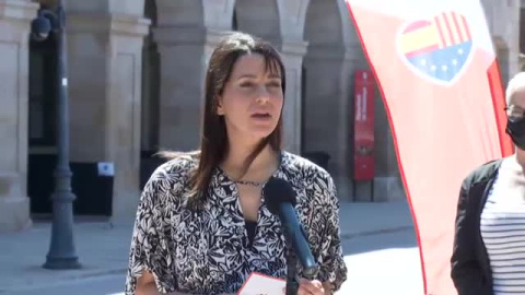 Arrimadas sobre los indultos: "Sánchez no va a reescribir la historia" Arrimadas sobre los indultos: "Sánchez no va a reescribir la historia"