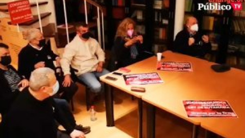 Emoción al aprobarse la Ley de Eutanasia entre los familiares que han asistido a la votación en el Congreso Emoción al aprobarse la Ley de Eutanasia entre los familiares que han asistido a la votación en el Congreso