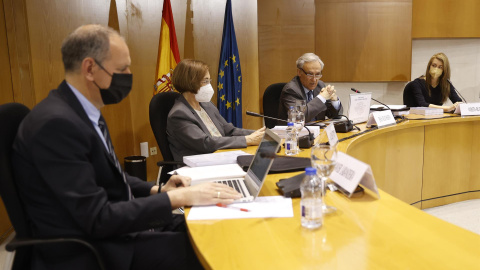 El presidente del comité de personas expertas para la reforma fiscal, Jesús Ruiz-Huerta (2d), presenta las conclusiones de este grupo de trabajo este jueves 3 de marzo de 2022. El presidente del comité de personas expertas para la reforma fiscal, Jesús Ruiz-Huerta (2d), presenta las conclusiones de este grupo de trabajo este jueves 3 de marzo de 2022.