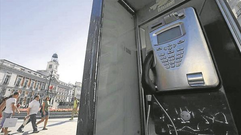 Una cabina en la madrileña Puerta del Sol/ EFE Una cabina en la madrileña Puerta del Sol/ EFE