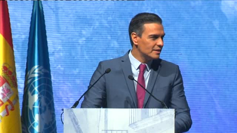 Sánchez pide la vacunación universal para lograr la recuperación