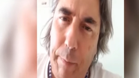 El lÃ­der de los antivacunas en Italia, arrepentido tras ser hospitalizado por covid: "PerdÃ³n a todos"