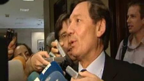 Antonio Gutiérrez informa al PSOE de que no apoyará la reforma laboral Antonio Gutiérrez informa al PSOE de que no apoyará la reforma laboral