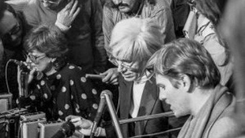 Andy Warhol en Madrid y su obsesión por la arquitectura fascista: de la cena con los March al Valle de los Caídos Andy Warhol en Madrid y su obsesión por la arquitectura fascista: de la cena con los March al Valle de los Caídos