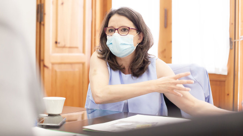 Mónica Oltra, durant l'entrevista amb 'Públic'. Mónica Oltra, durant l'entrevista amb 'Públic'.