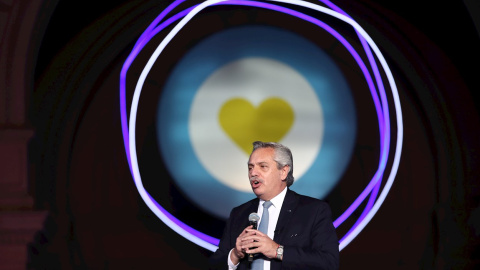 El presidente de Argentina, Alberto Fernández, habla durante un acto popular, en Buenos Aires (Argentina), el pasado 10 de diciembre. El presidente de Argentina, Alberto Fernández, habla durante un acto popular, en Buenos Aires (Argentina), el pasado 10 de diciembre.