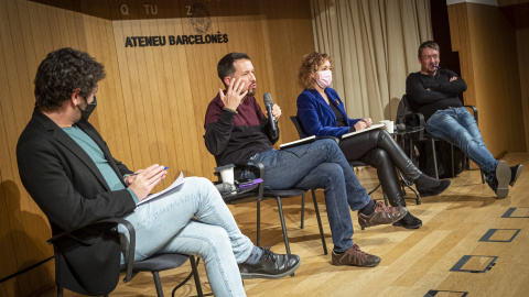 Un moment del debat. Un moment del debat.