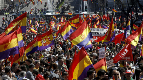 Manifestación a favor de la República en la plaza de Cibeles de Madrid. EFE/Archivo Manifestación a favor de la República en la plaza de Cibeles de Madrid. EFE/Archivo