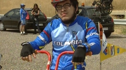 Un joven con parálisis recorre el Camino Un joven con parálisis recorre el Camino