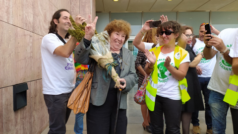 La veterana activista por la regularización del cannabis Fernanda de la Figuera, a la salida del juicio en el Juzgado de lo Penal 5 de Málaga. DAVID BOLLERO La veterana activista por la regularización del cannabis Fernanda de la Figuera, a la salida del juicio en el Juzgado de lo Penal 5 de Málaga. DAVID BOLLERO