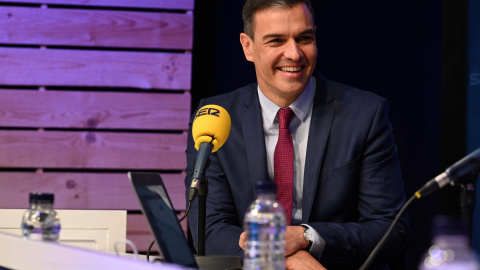 Sánchez cree que el PP está haciendo "la oposición más furibunda en Europa" y pide a Aznar que pida perdón por la guerra de Irak Sánchez cree que el PP está haciendo "la oposición más furibunda en Europa" y pide a Aznar que pida perdón por la guerra de Irak