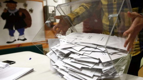 Las diferencias en el peso electoral de una papeleta en Teruel, Soria y Segovia triplica con creces al que tienen en Madrid o Barcelona./Jesús Diges, EFE Las diferencias en el peso electoral de una papeleta en Teruel, Soria y Segovia triplica con creces al que tienen en Madrid o Barcelona./Jesús Diges, EFE