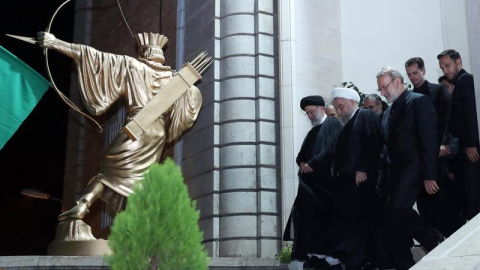 El presidente de Irán, Hasan Rohaní, junto a Ebrahim Raisi, Presidente del Tribunal Supremo, y Ali Larijani, presidente de la Asamblea Consultiva Islámica. - EFE El presidente de Irán, Hasan Rohaní, junto a Ebrahim Raisi, Presidente del Tribunal Supremo, y Ali Larijani, presidente de la Asamblea Consultiva Islámica. - EFE