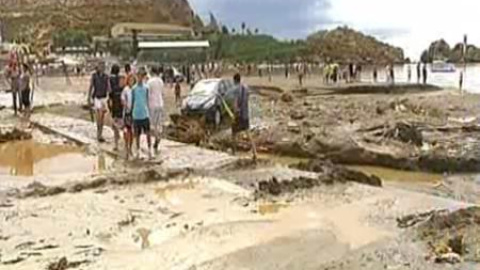 La localidad de Águilas amanece arrasada por las inundaciones La localidad de Águilas amanece arrasada por las inundaciones