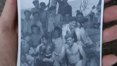 Indalecio, abuelo de Marynés, junto a otros tripulantes del ‘Nuevo Adán’. Indalecio, abuelo de Marynés, junto a otros tripulantes del ‘Nuevo Adán’.