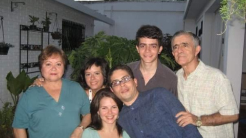 La familia Fernández Ochoa en su casa de Puerto Ordaz. La familia Fernández Ochoa en su casa de Puerto Ordaz.