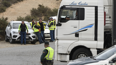 (18/03/2022) Unos 2.000 transportistas de Almería siguen con sus camiones parados. (18/03/2022) Unos 2.000 transportistas de Almería siguen con sus camiones parados.