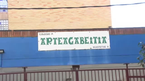 El quinto más madrugador premia a 400 familias de un colegio de Barakaldo El quinto más madrugador premia a 400 familias de un colegio de Barakaldo