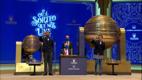 El 72.119, agraciado con el segundo premio del Sorteo Extraordinario de Navidad El 72.119, agraciado con el segundo premio del Sorteo Extraordinario de Navidad