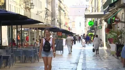 Portugal exige a sus turistas PCR negativa o certificado de vacunación Portugal exige a sus turistas PCR negativa o certificado de vacunación