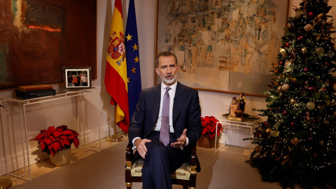 El rey Felipe VI pronuncia su tradicional mensaje de Nochebuena, el octavo de su reinado. EFE/Ballesteros/POOL El rey Felipe VI pronuncia su tradicional mensaje de Nochebuena, el octavo de su reinado. EFE/Ballesteros/POOL