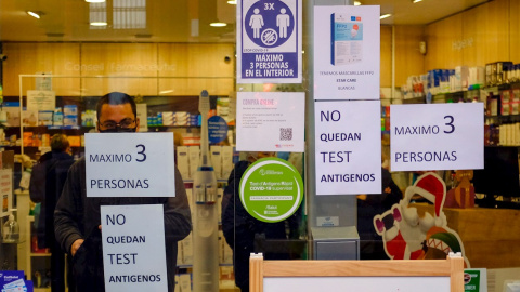 Una farmacia del barrio de Sta Eulàlia de L'Hospitalet de Llobregat (Barcelona). Una farmacia del barrio de Sta Eulàlia de L'Hospitalet de Llobregat (Barcelona).
