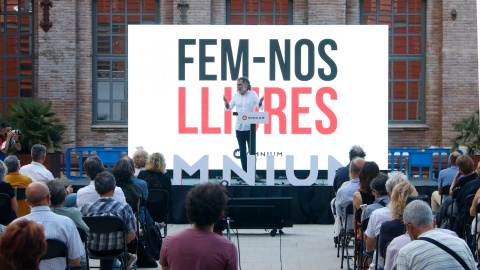 El president d'Òmnium, Jordi Cuixart, intevenint en el primer acte amb socis de l'entitat després de ser indultat. El president d'Òmnium, Jordi Cuixart, intevenint en el primer acte amb socis de l'entitat després de ser indultat.