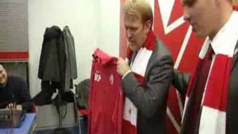 Robert Prosinecki es presentado como entrenador del Estrella Roja Robert Prosinecki es presentado como entrenador del Estrella Roja