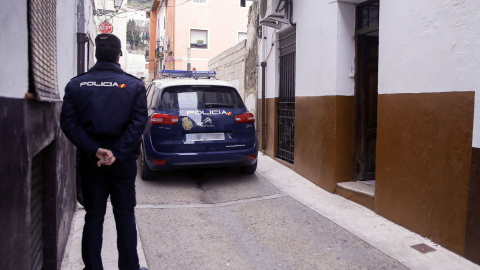 Un agente de la Policía Nacional en una imagen de archivo. - EFE Un agente de la Policía Nacional en una imagen de archivo. - EFE