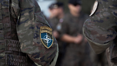 Imagen de un militar destacado en Letonia en misión para la OTAN.