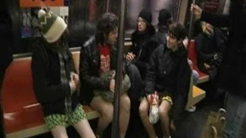Día sin pantalones en el metro de Nueva York Día sin pantalones en el metro de Nueva York