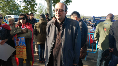 24/10/2019 . El padre Marius, sacerdote católico, llegado desde el norte de Rumanía para despedir a Franco.