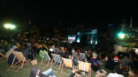 La gente se reúne en Brisbane después del anuncio de la votación por parte del Comité Olímpico Internacional (COI) sobre la candidatura de los XXX Juegos Olímpicos de Verano de 2032 de Brisbane. La gente se reúne en Brisbane después del anuncio de la votación por parte del Comité Olímpico Internacional (COI) sobre la candidatura de los XXX Juegos Olímpicos de Verano de 2032 de Brisbane.