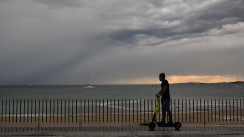 Las tormentas han provocado este miércoles cancelaciones de vuelos en Illes Balears. Las tormentas han provocado este miércoles cancelaciones de vuelos en Illes Balears.