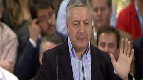 Blanco critica al PP por pedir "menos regulación" Blanco critica al PP por pedir "menos regulación"