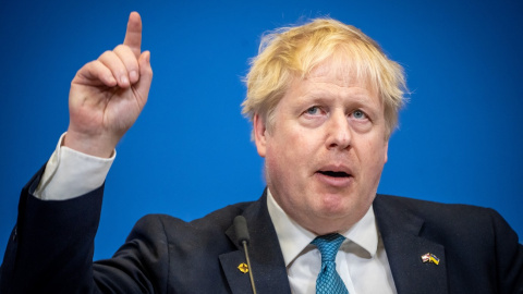 El primer ministro del Reino Unido, Boris Johnson, habla durante una conferencia de prensa después de la reunión del G7 y la cumbre especial de la OTAN en la sede de la OTAN. El primer ministro del Reino Unido, Boris Johnson, habla durante una conferencia de prensa después de la reunión del G7 y la cumbre especial de la OTAN en la sede de la OTAN.